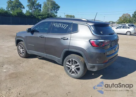 2020 Jeep Compass Latitude 4X4 z USA, uszkodzony, nr VIN 3C4NJDBB6LT255915